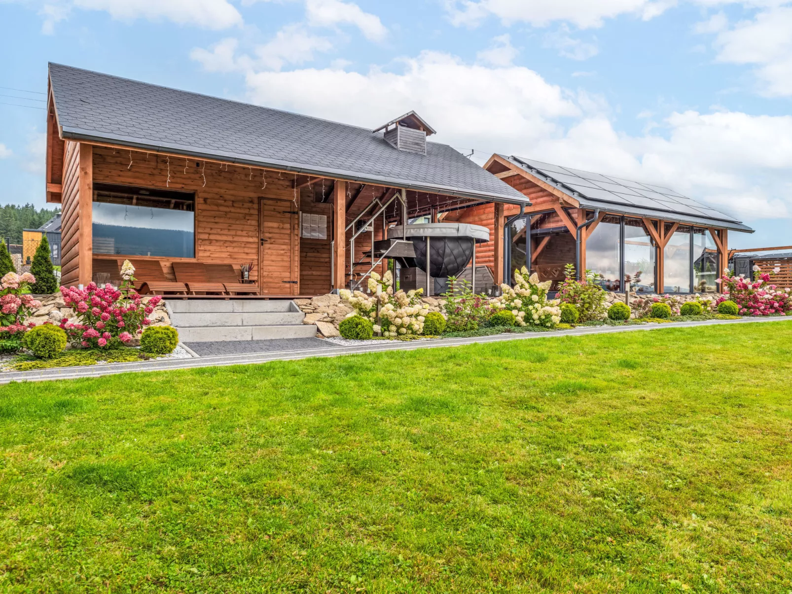 Osada Orlica-Outside