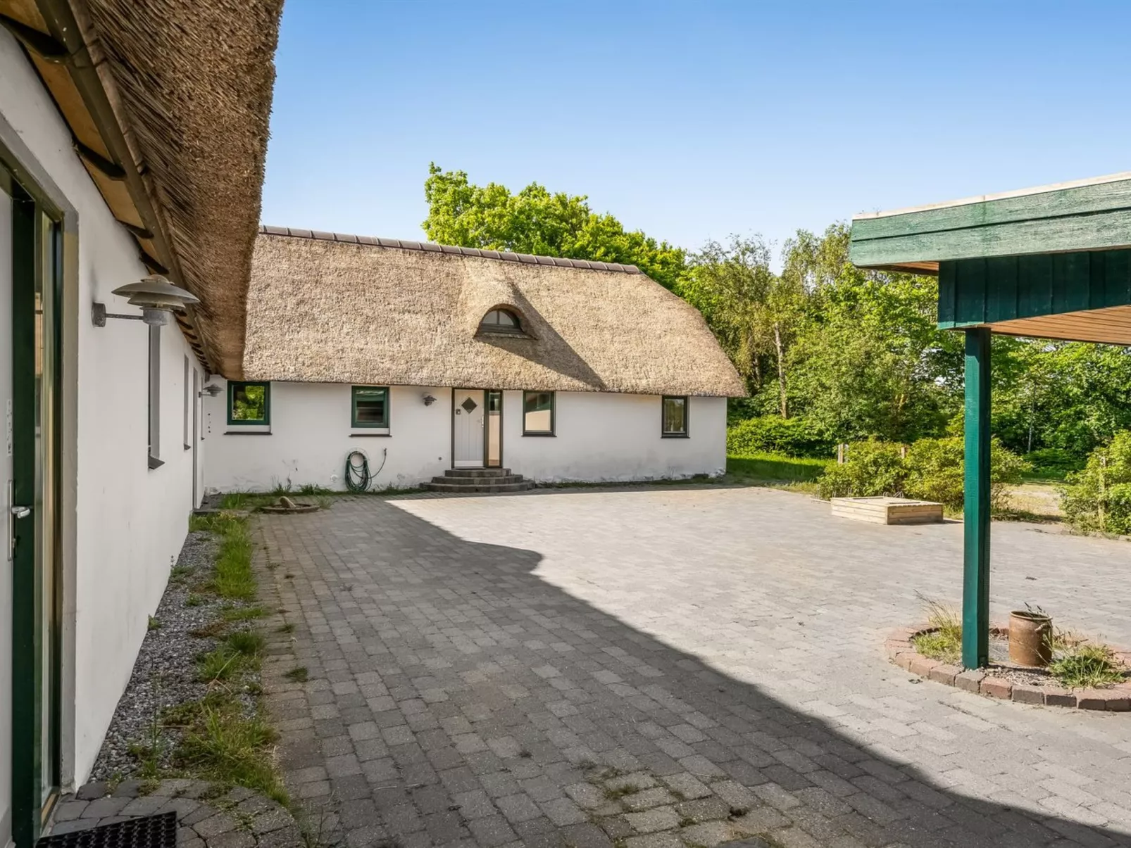 "Annli" - 800m to the fjord-Outside