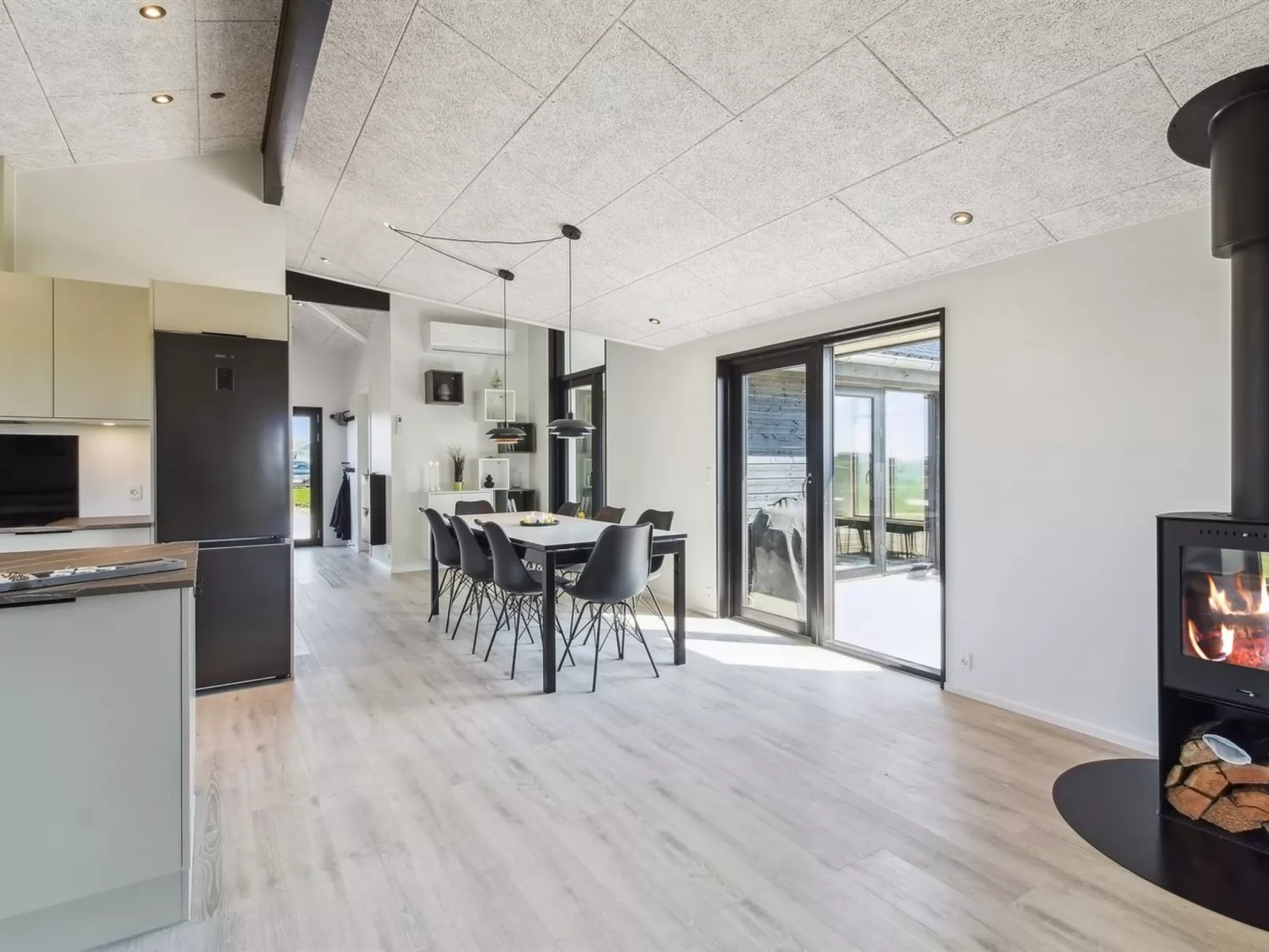 "Månviva" - 500m from the sea-Inside