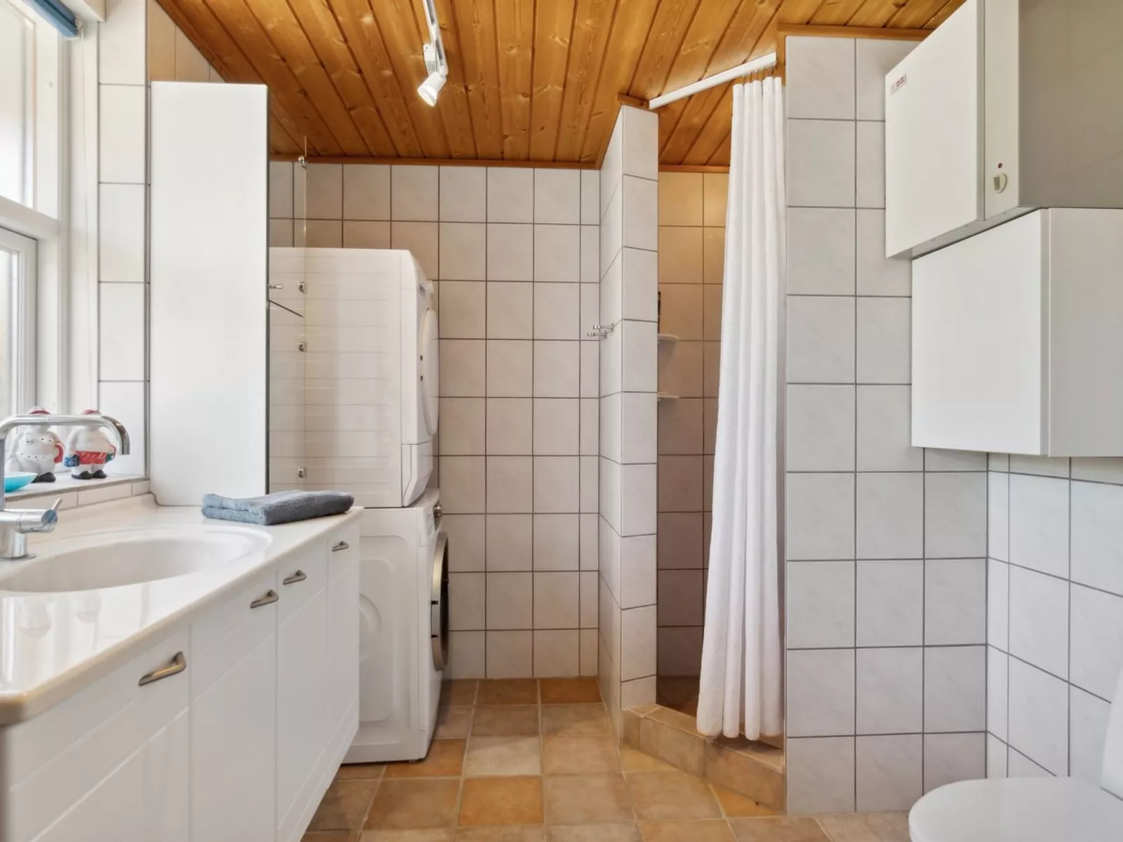 "Garbine" - 400m from the sea-Drinnen