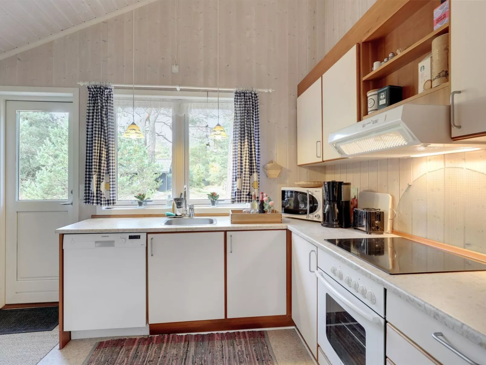 "Bea" - 300m from the sea-Inside