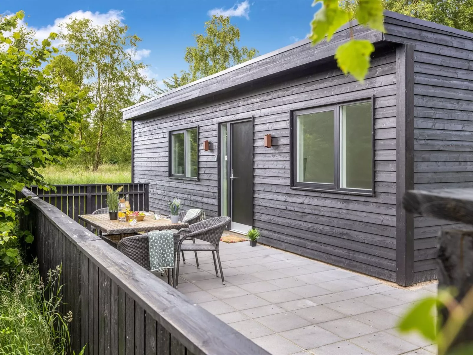 "Scalli" - 1.5km to the fjord-Outside