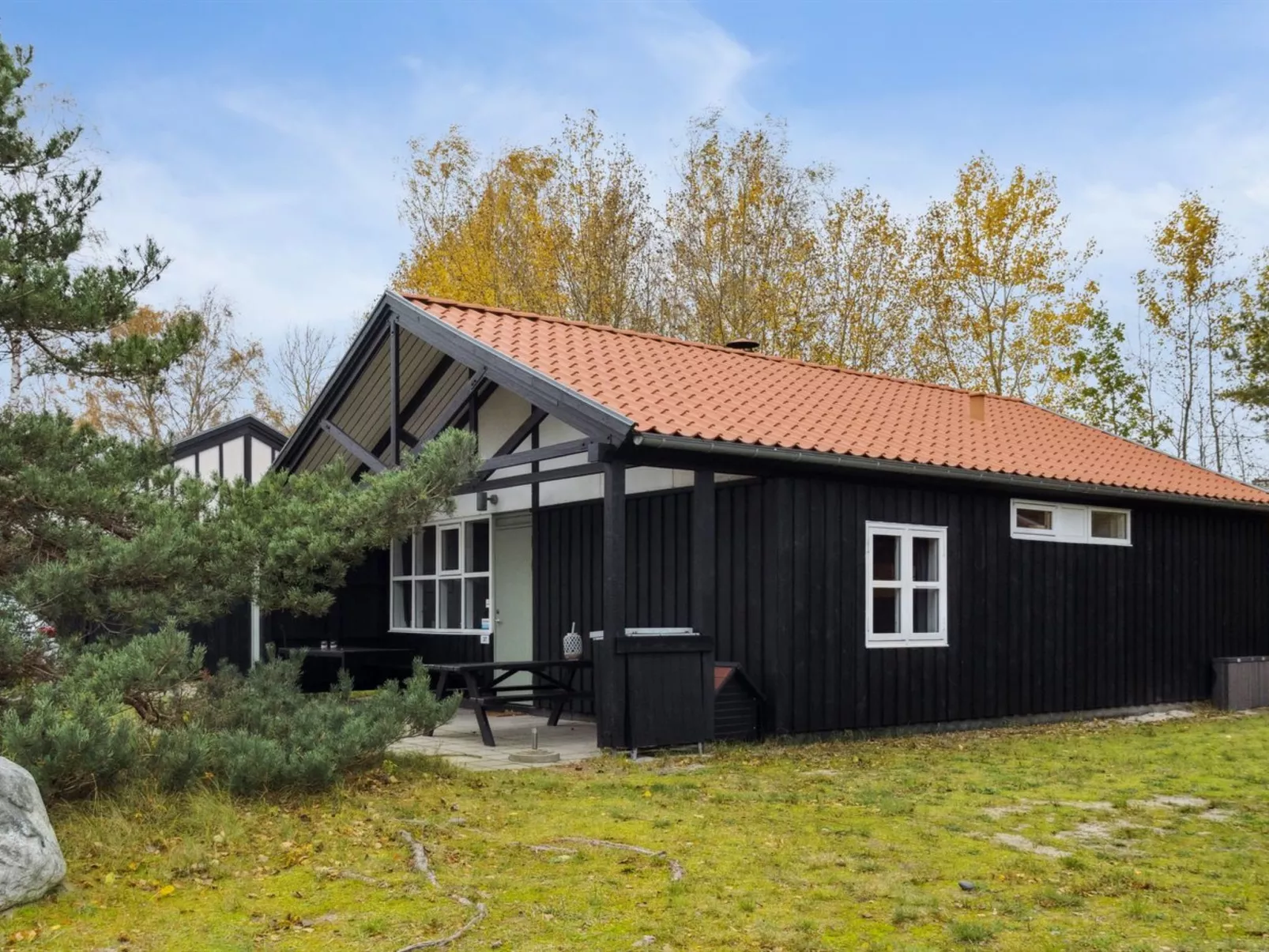 "Gudrund" - 250m from the sea-Outside