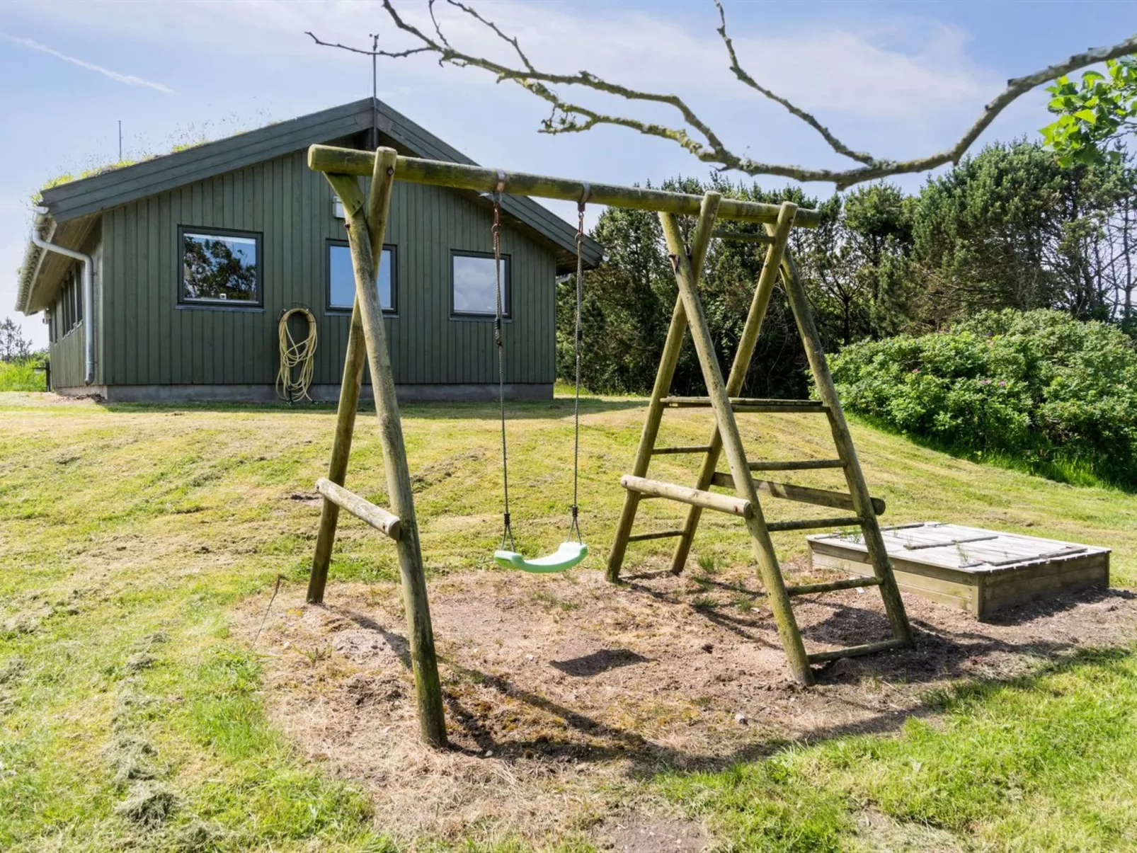 "Hunlef" - 1.7km from the sea-Inside