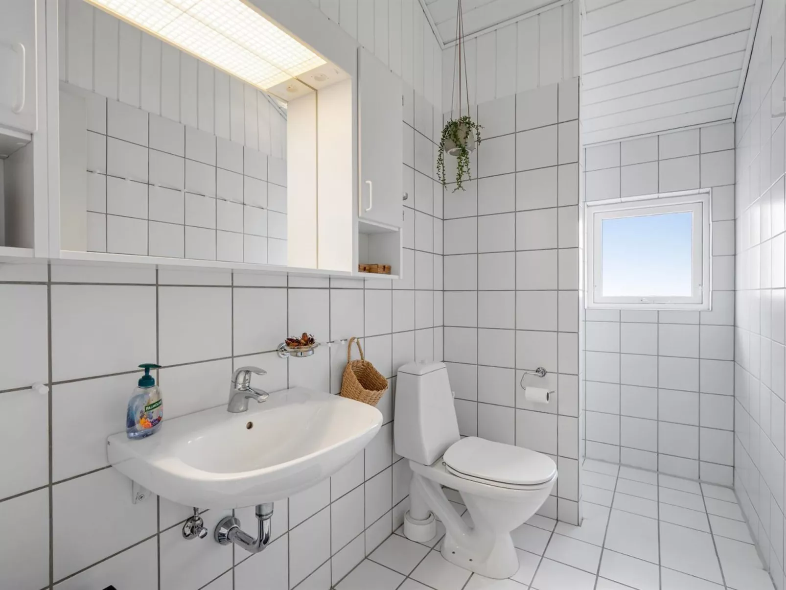 "Ingelis" - 150m to the fjord-Inside