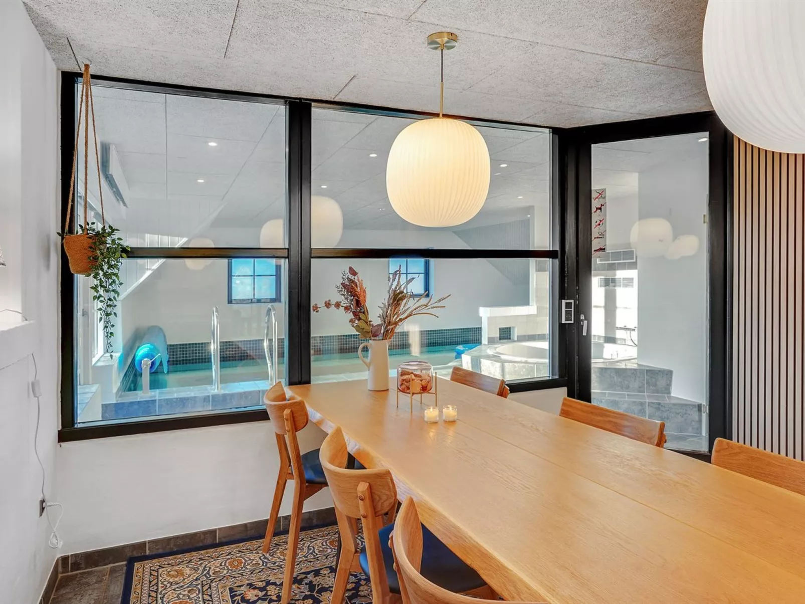 "Oskari" - 1.3km from the sea-Inside