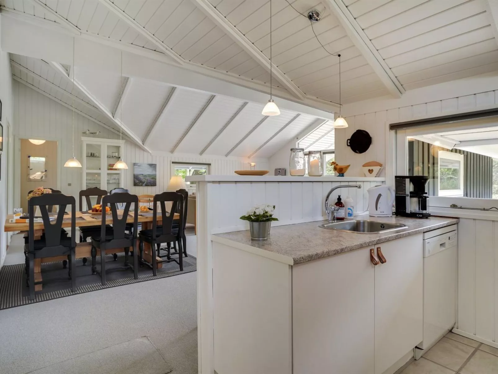 "Jannick" - 1.5km from the sea-Inside