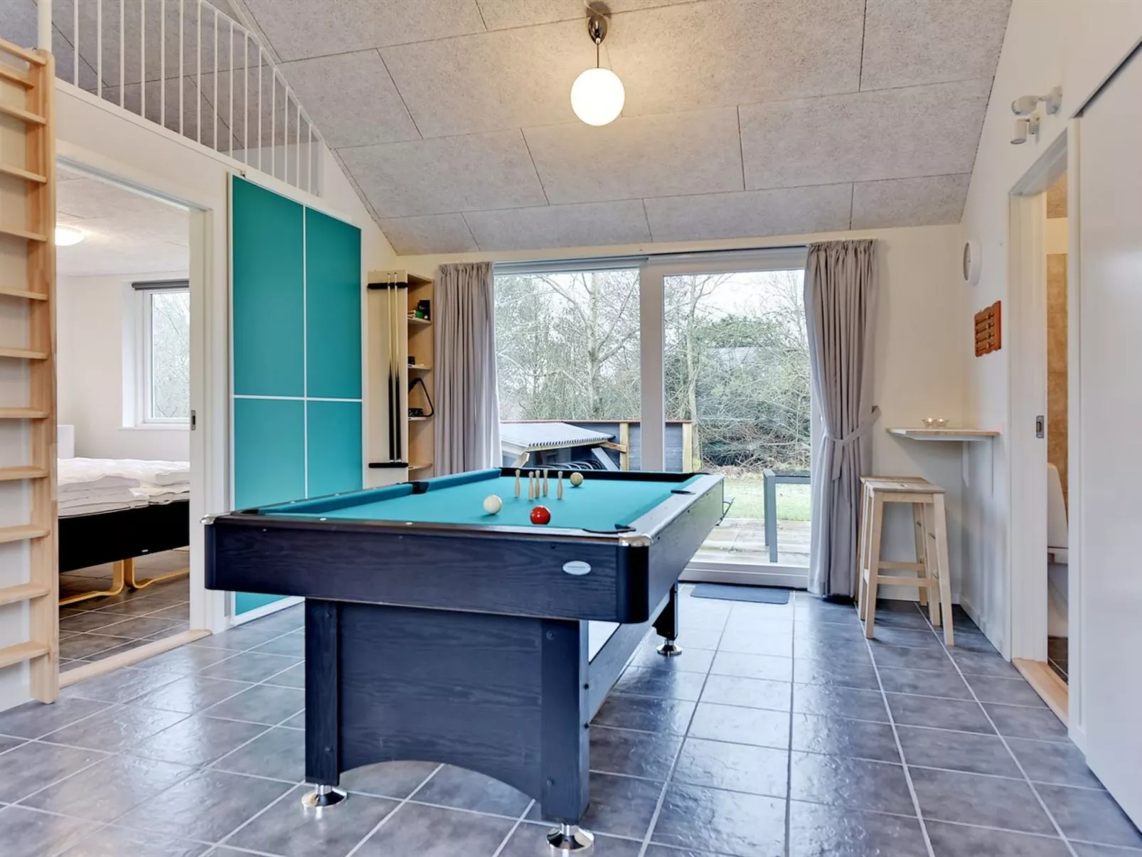 "Sada" - 12km from the sea-Inside