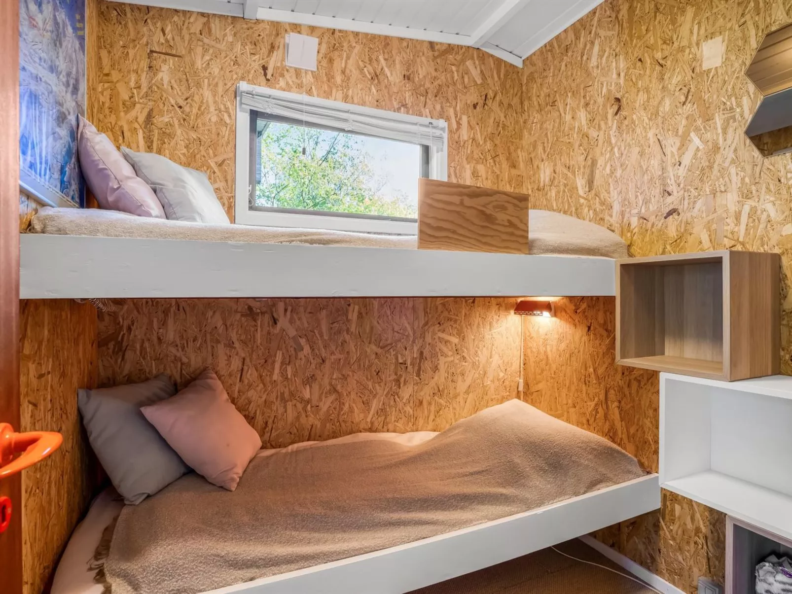 "Bene" -  from the sea-Inside