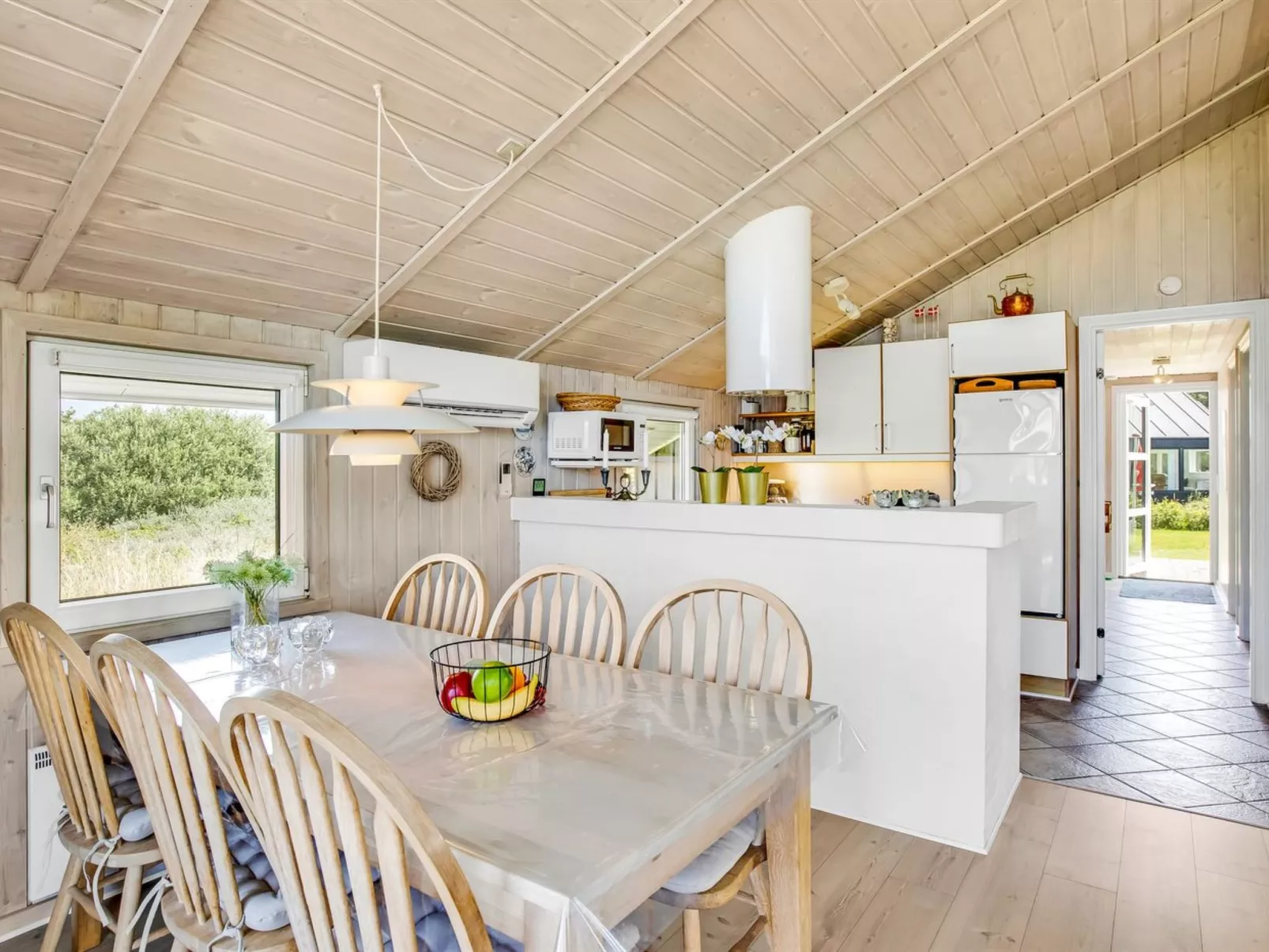 "Hariet" - 300m from the sea-Drinnen