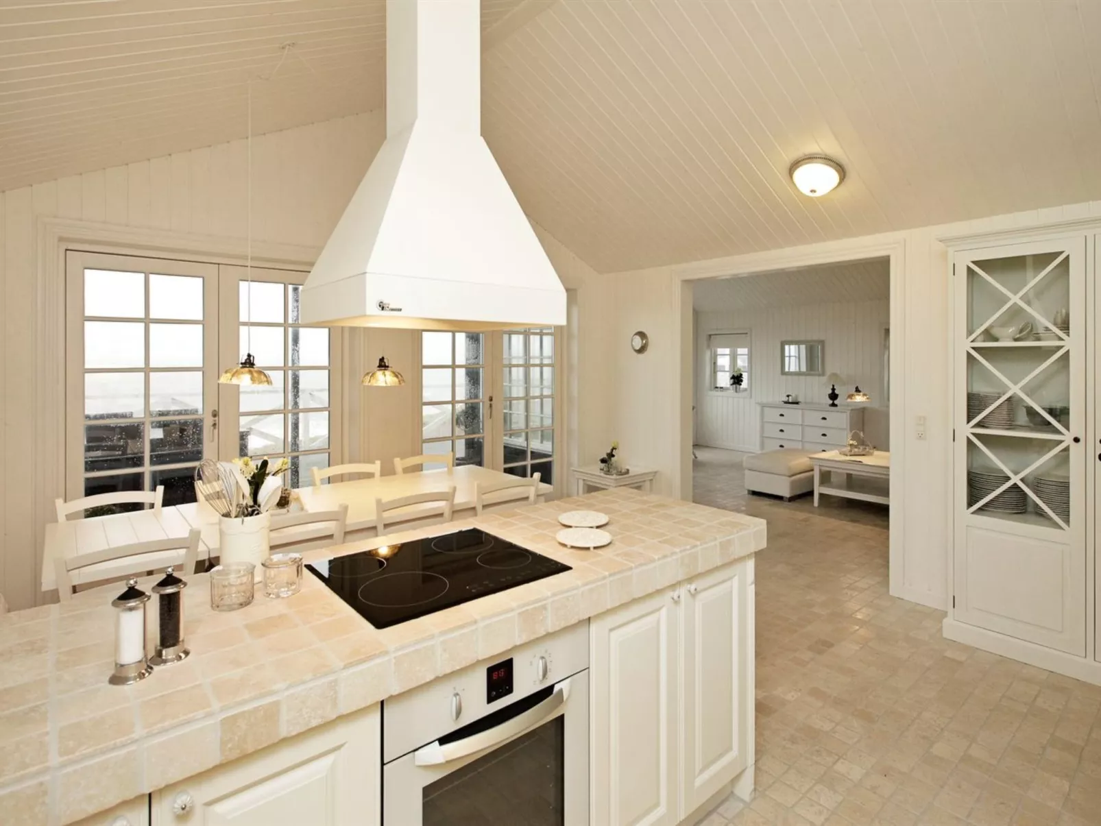 "Aarne" - 30m from the sea-Inside