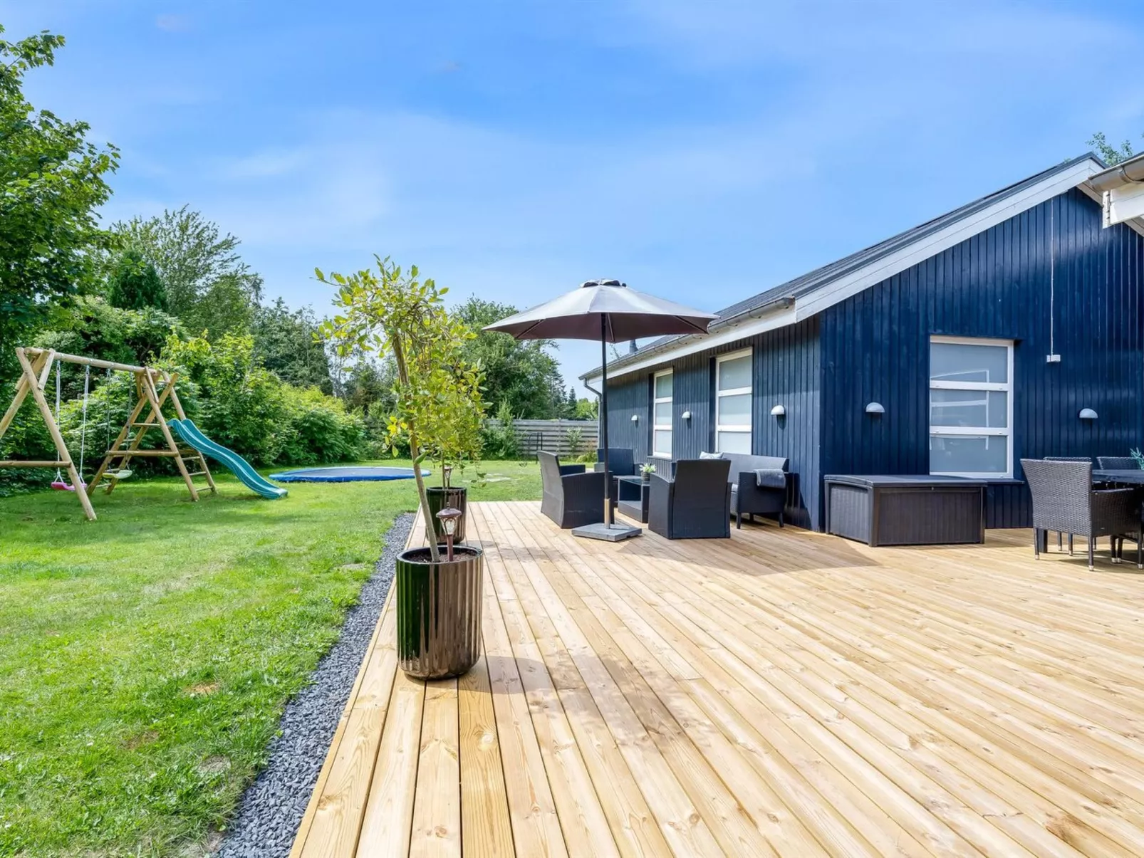 "Binta" - 800m from the sea-Draußen