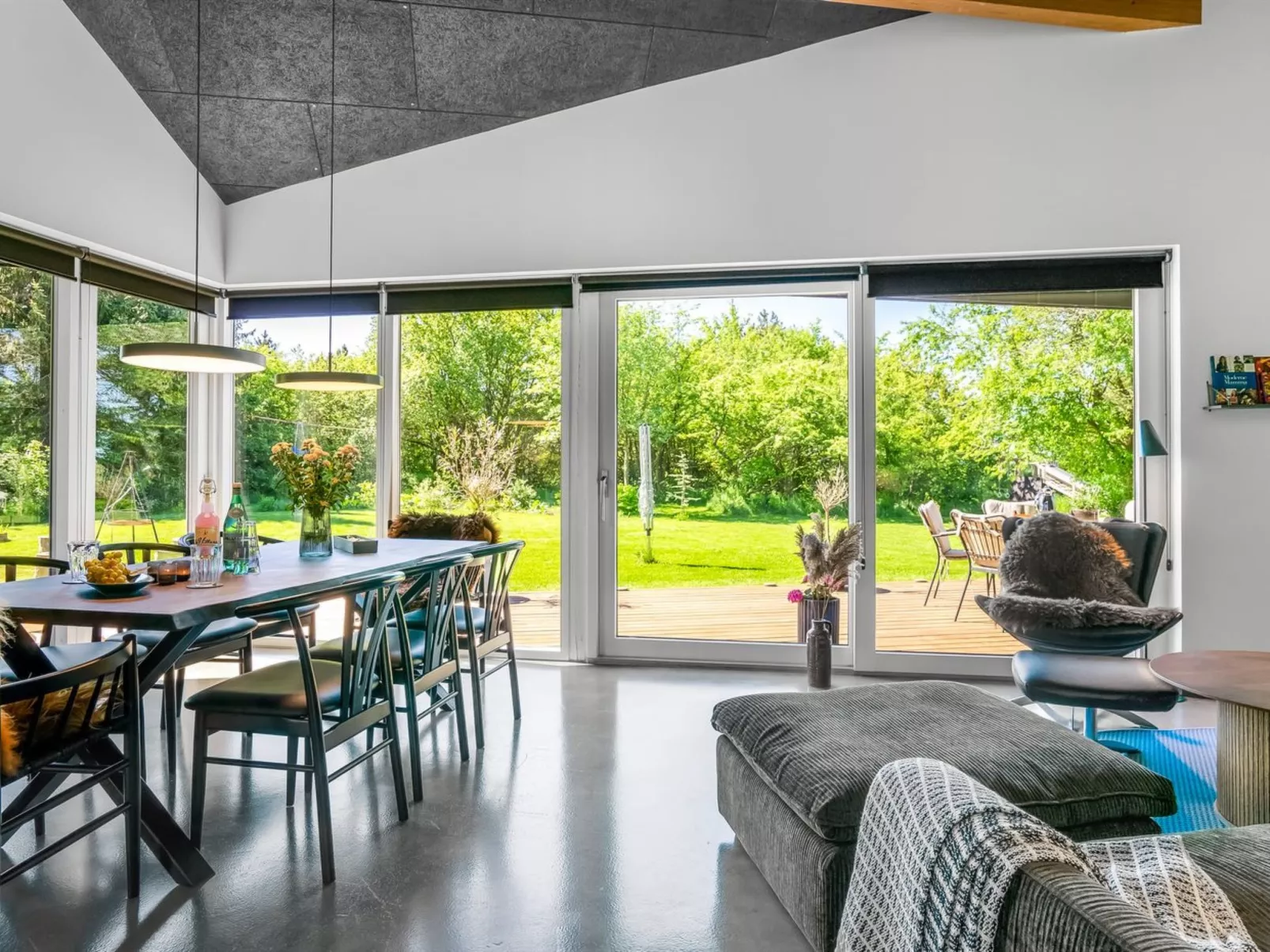 "Melina" - 900m to the fjord-Drinnen