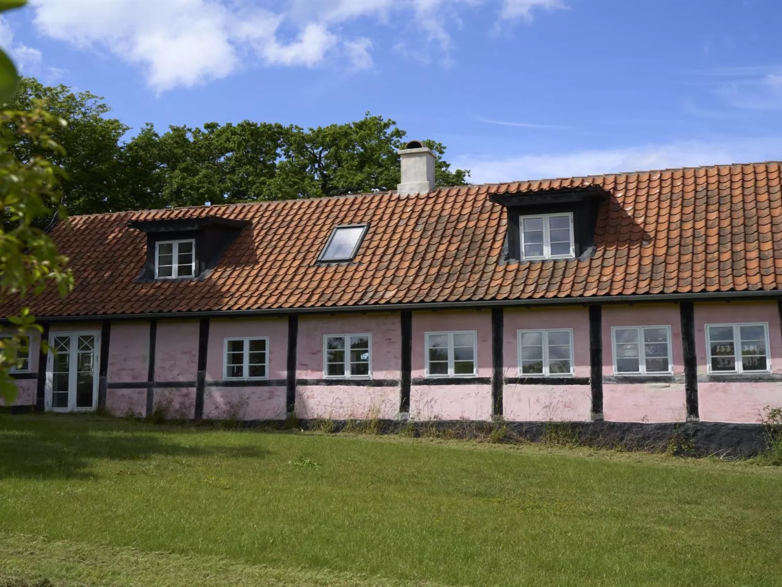 "Merrit" - 250m from the sea-Outside