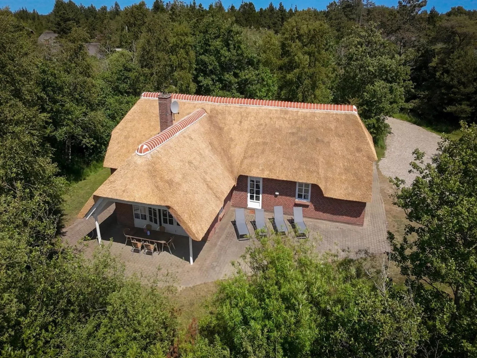 "Ejvi" - 4km from the sea-Draußen