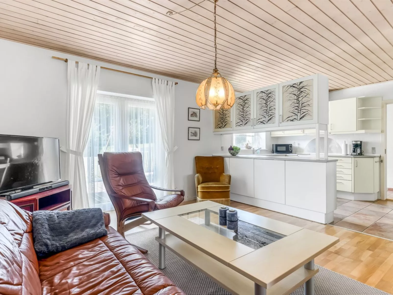 "Gilbert" - 500m from the sea-Drinnen