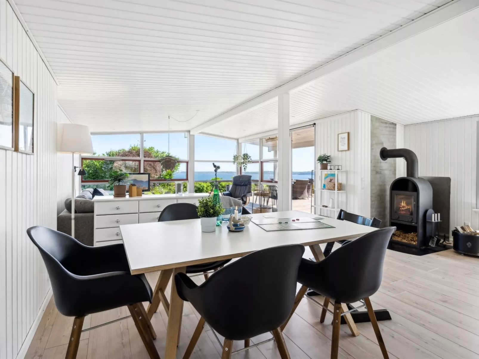 "Fokke" - 450m from the sea-Inside