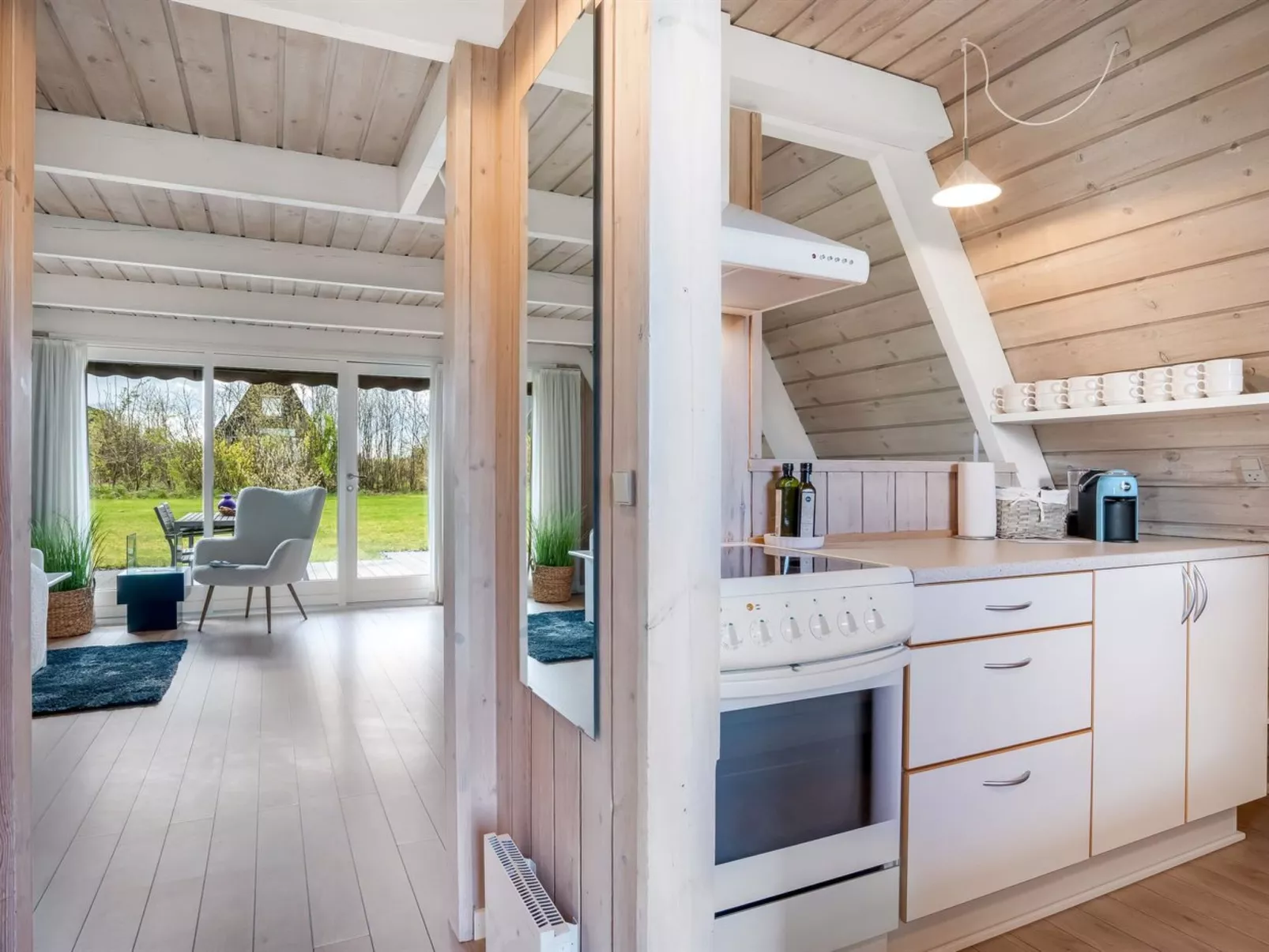 "Erly" - 18km to the fjord-Inside