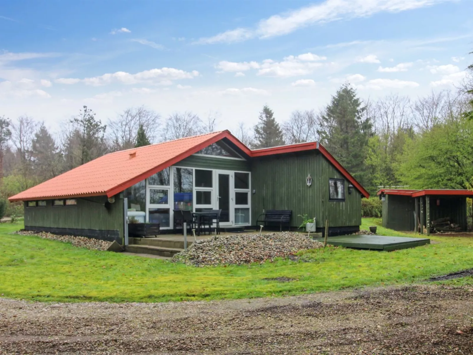 "Gabi" - 30km from the sea-Draußen