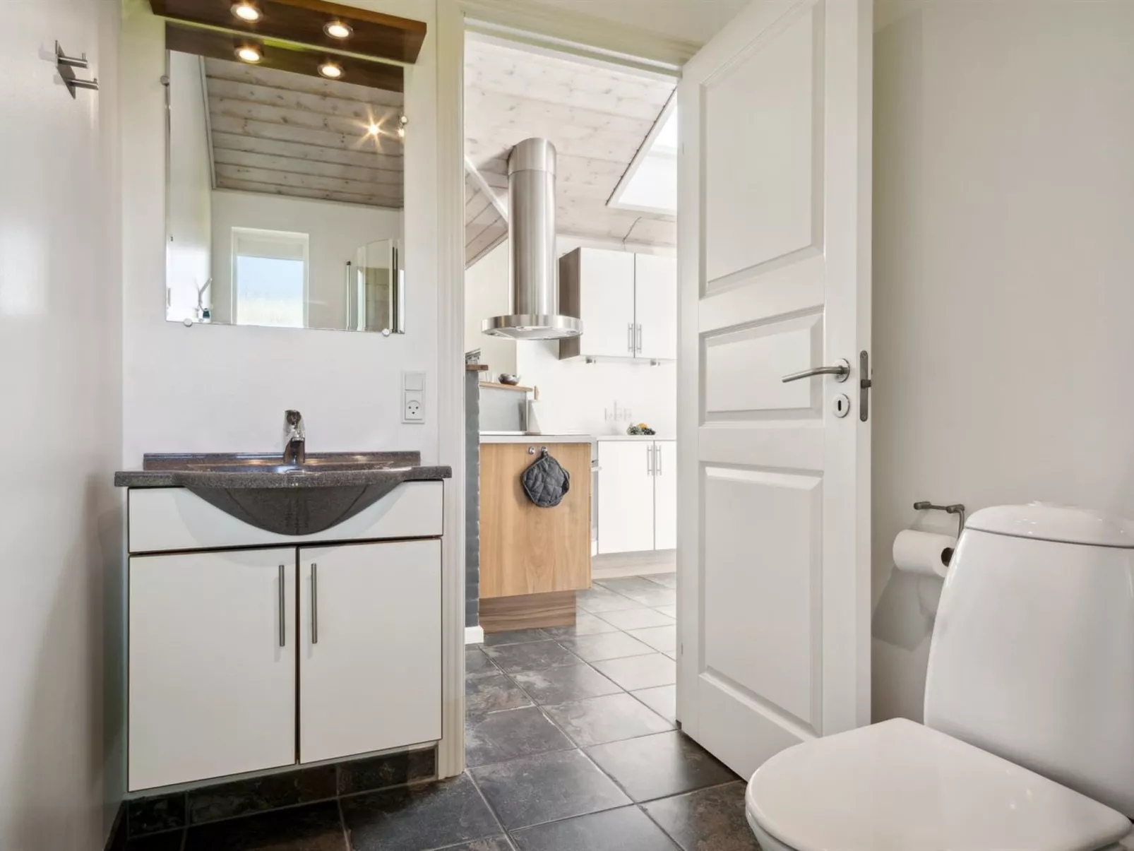 "Gunva" - 30km from the sea-Dedans