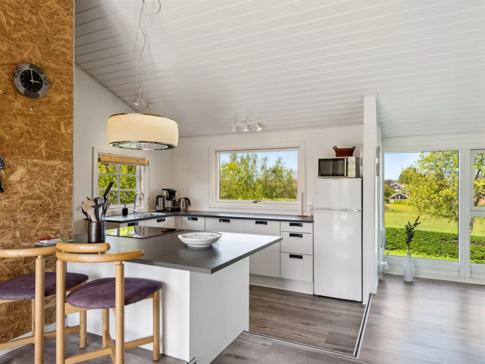 "Sölvy" - 300m from the sea-Drinnen