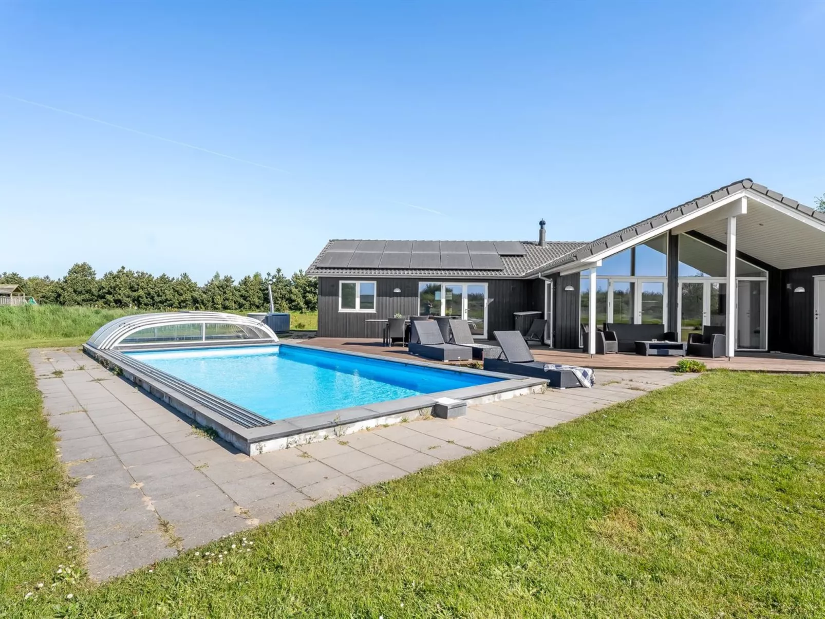 "Kiersten" - 800m from the sea-Outside