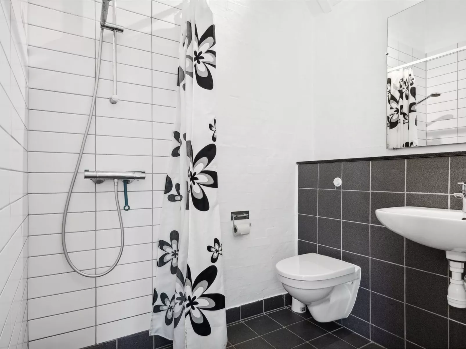 "Ardan" - 450m from the sea-Inside