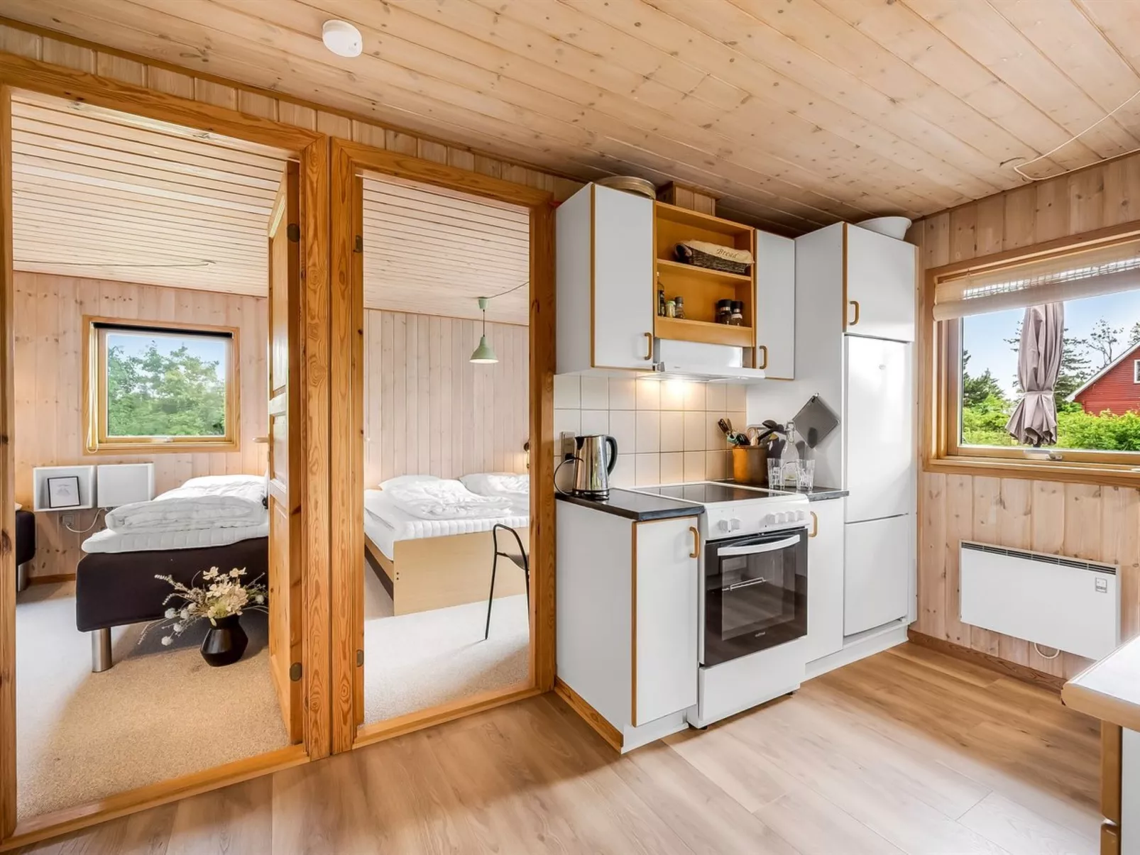 "Tian" - 400m to the fjord-Dedans