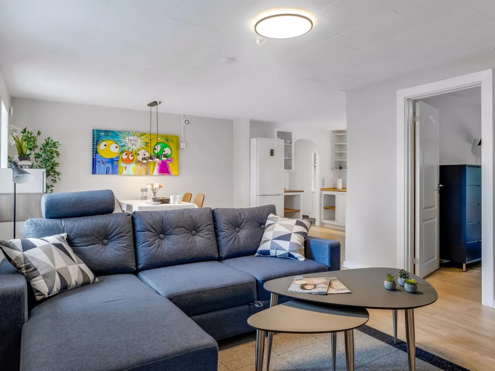 "Saran" - 30km from the sea-Drinnen