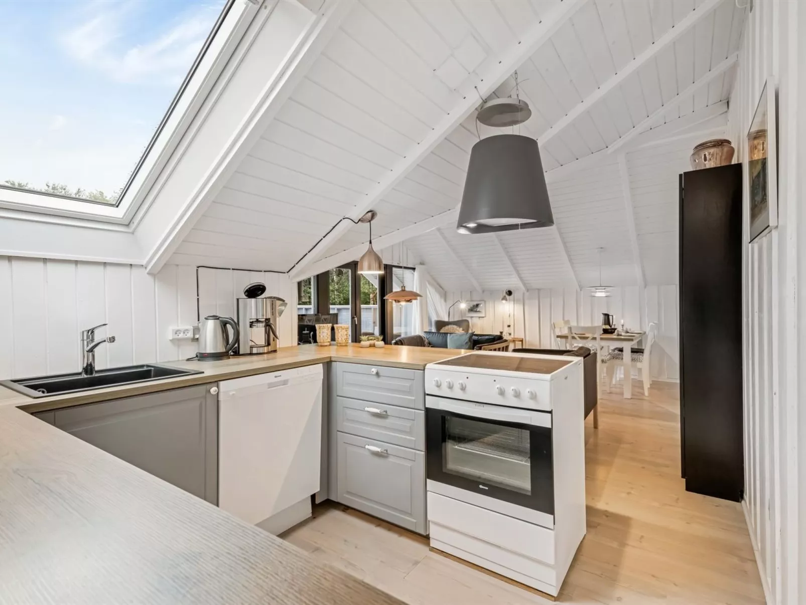 "Giselle" - 10km from the sea-Drinnen