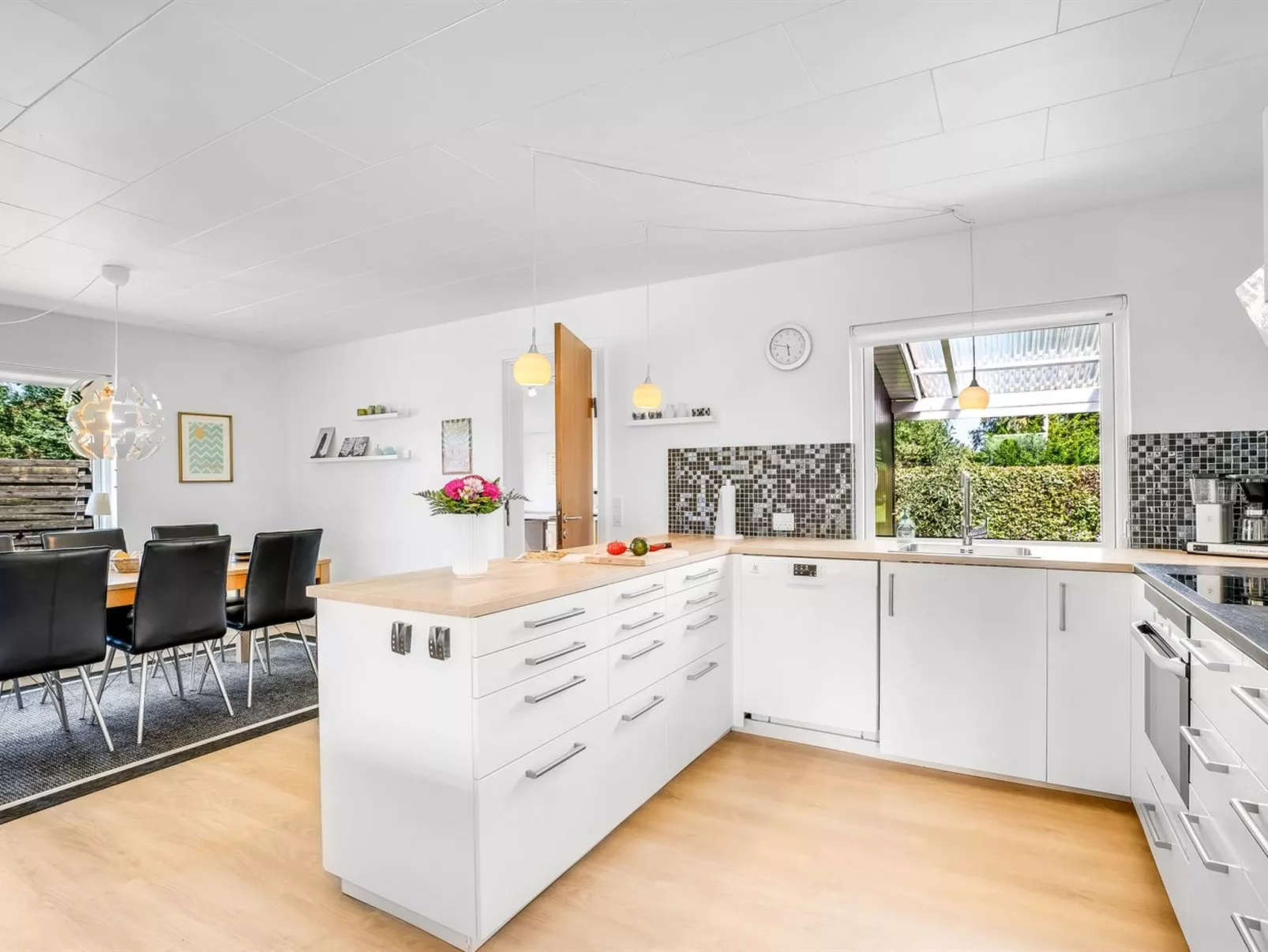 "Ansine" - 500m from the sea-Drinnen