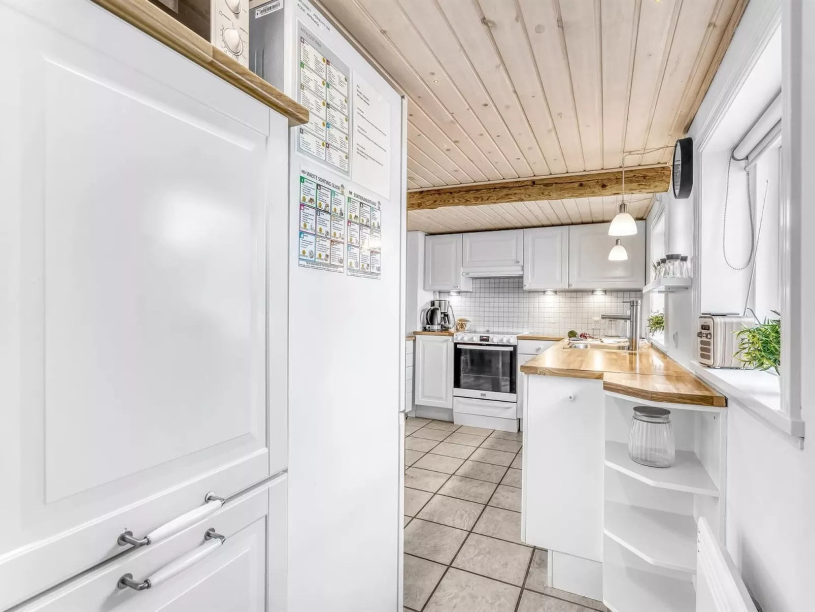 "Anneke" - 1.3km from the sea-Drinnen