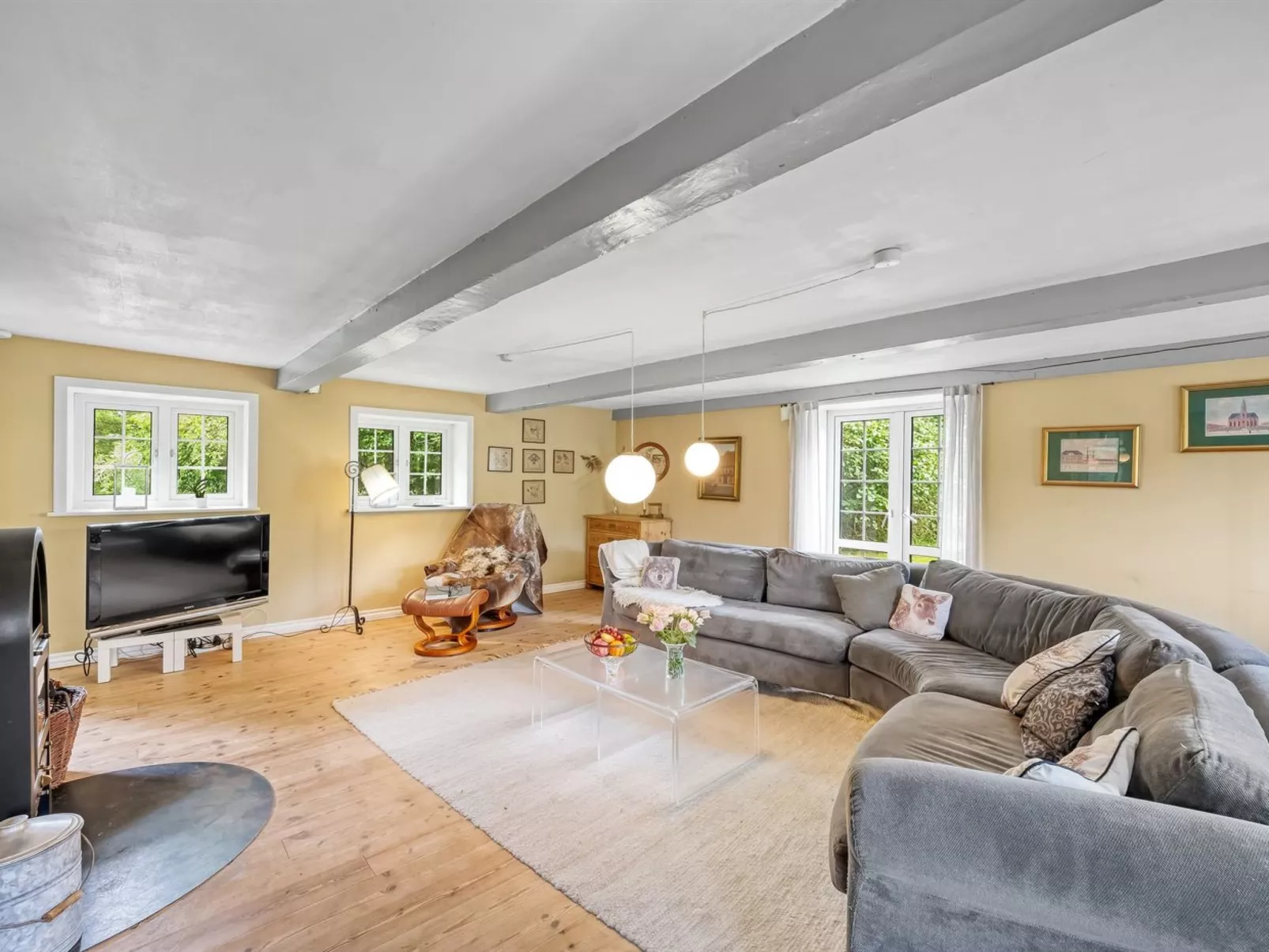 "Wiss" - 4.1km from the sea-Inside