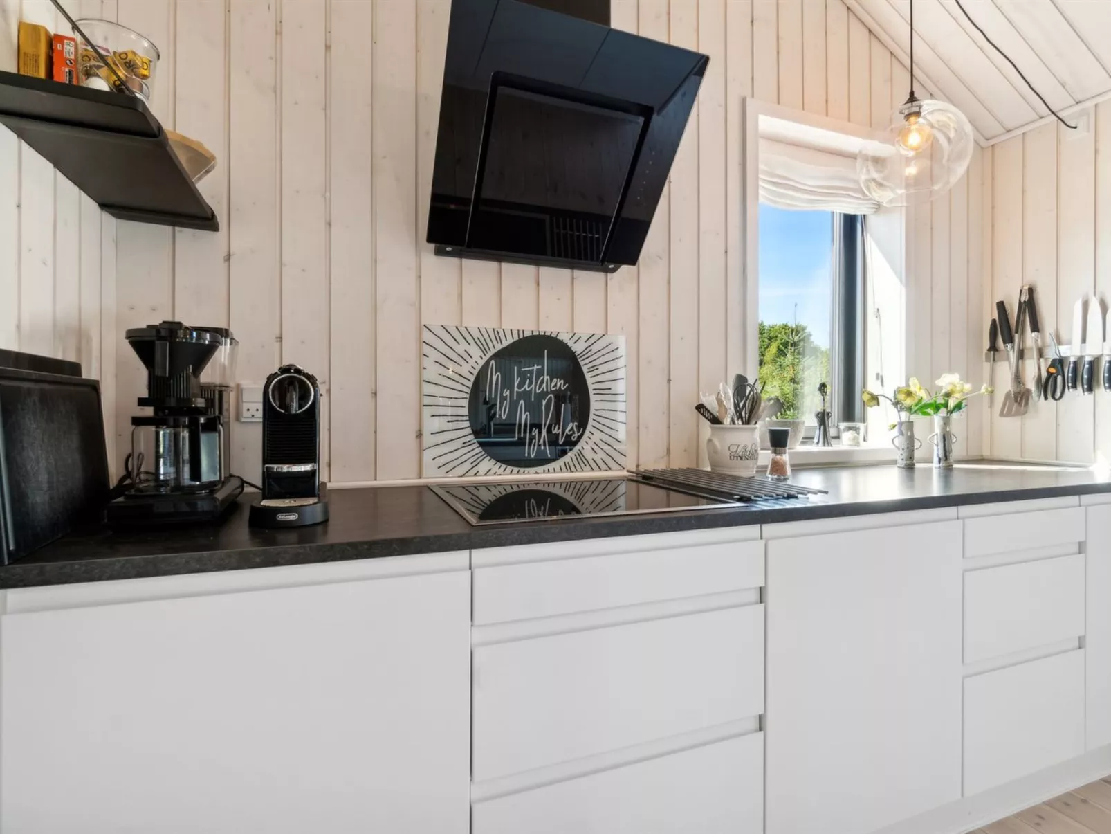 "Kristiarn" - 1.1km from the sea-Inside