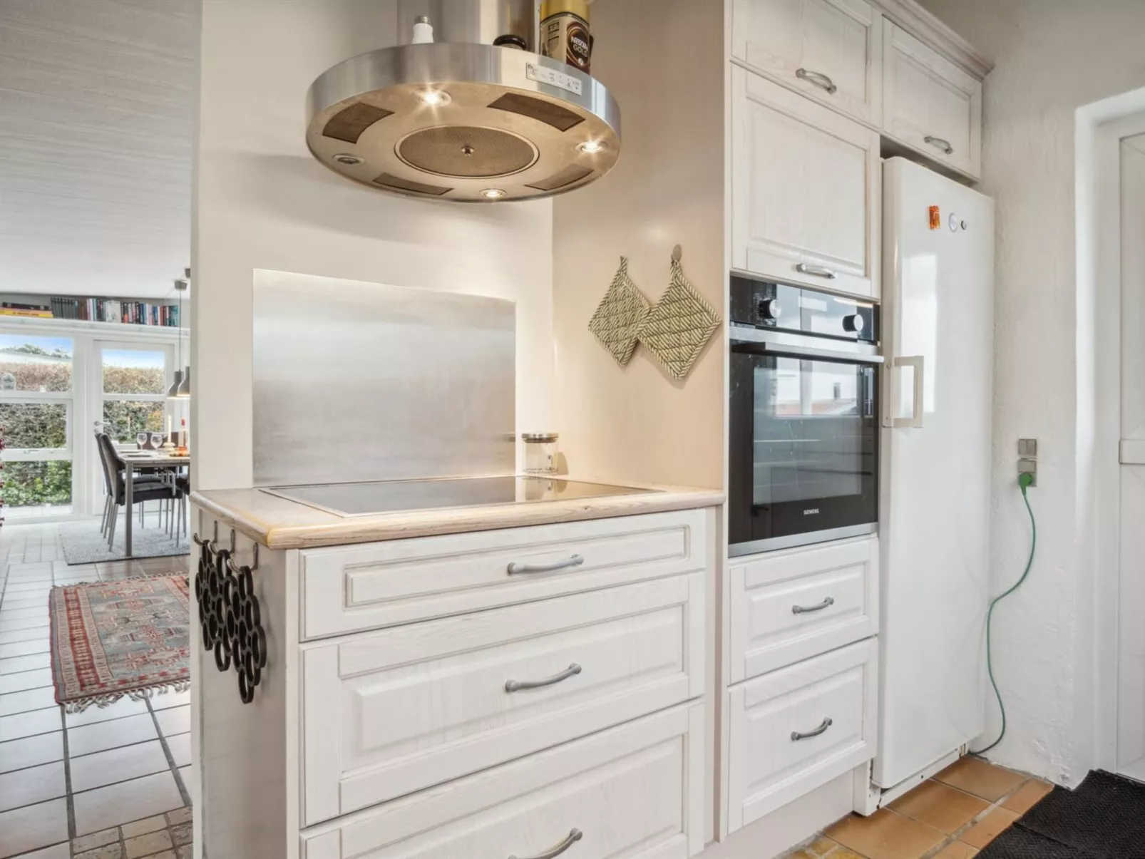 "Yngvy" - 500m from the sea-Drinnen