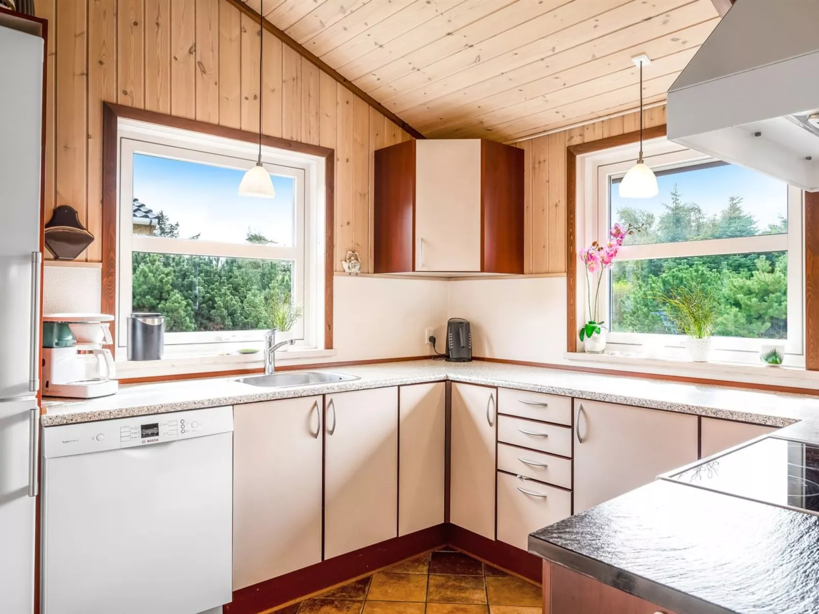 "Thorger" - 550m from the sea-Inside