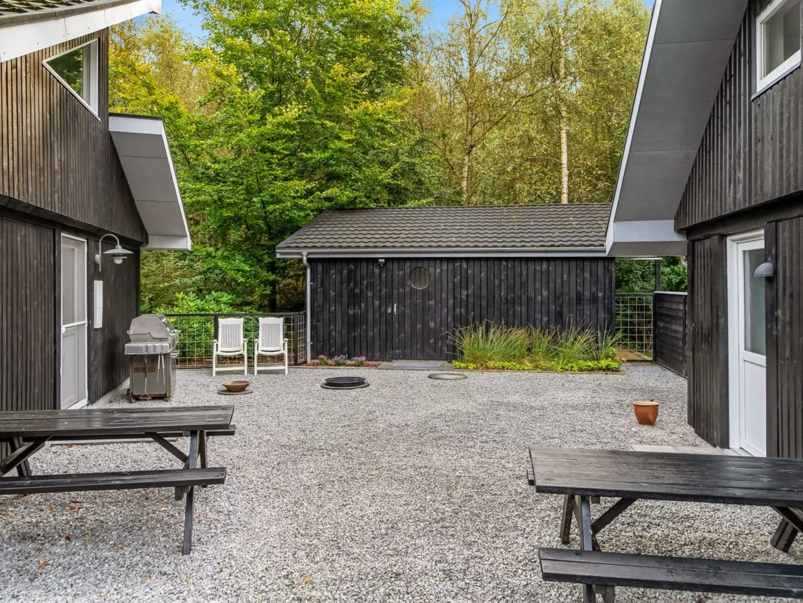 "Vicente" - 14km to the fjord-Outside