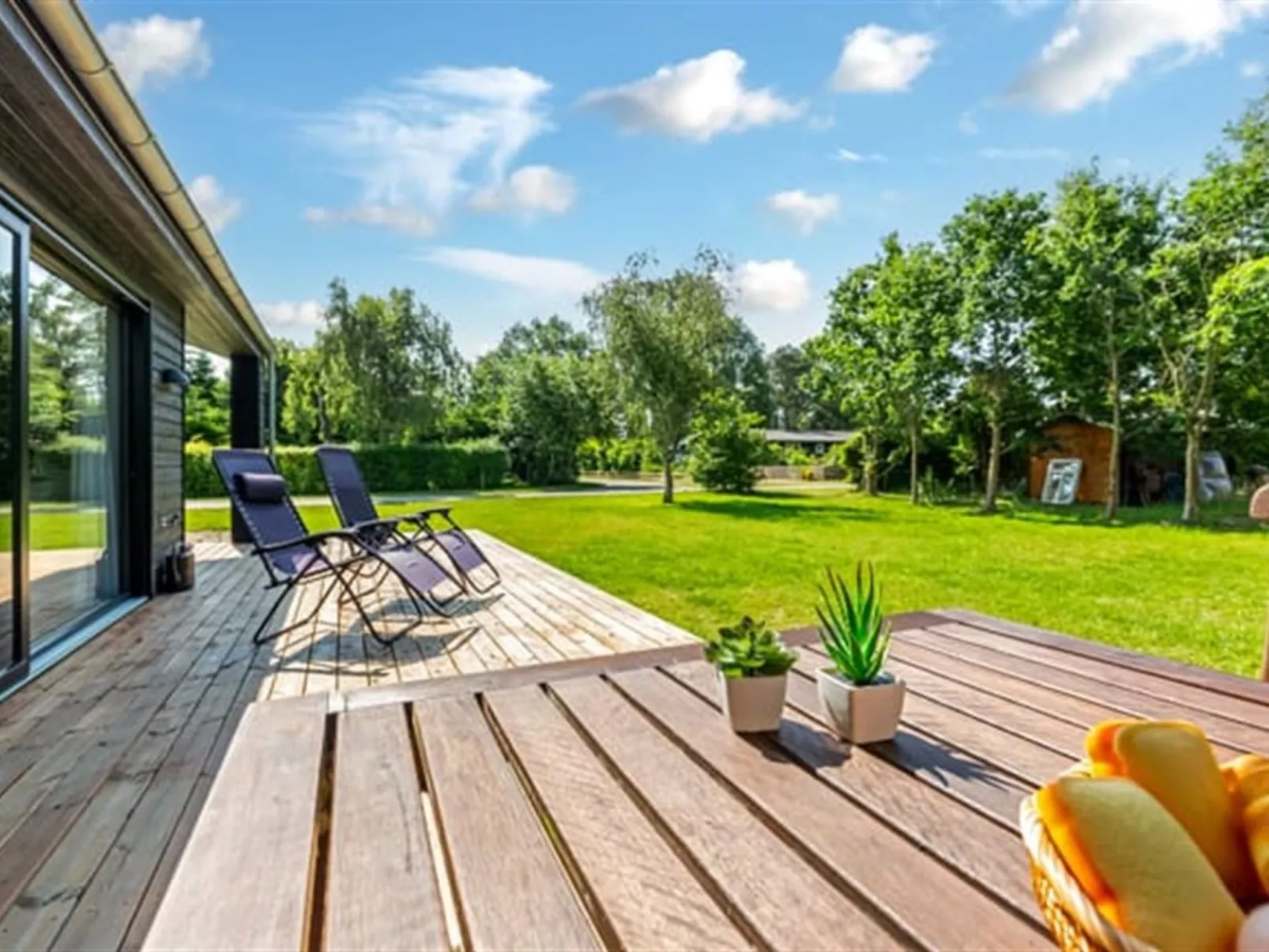 "Aruna" - 550m from the sea-Outside