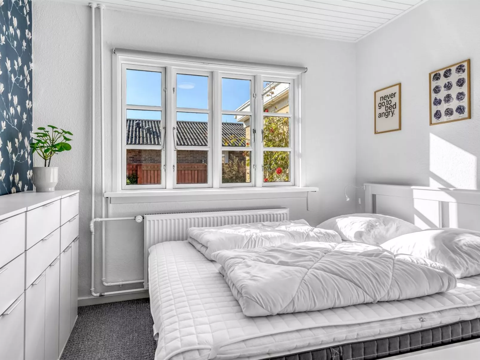 "Julie" - 700m from the sea-Inside