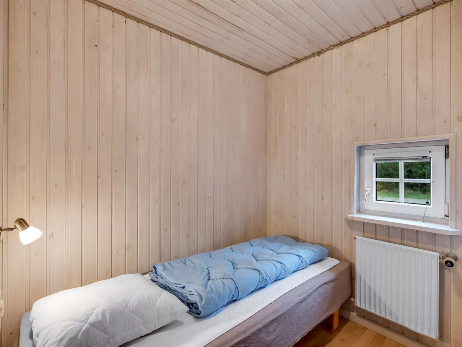 "Hunved" -  from the sea-Dedans