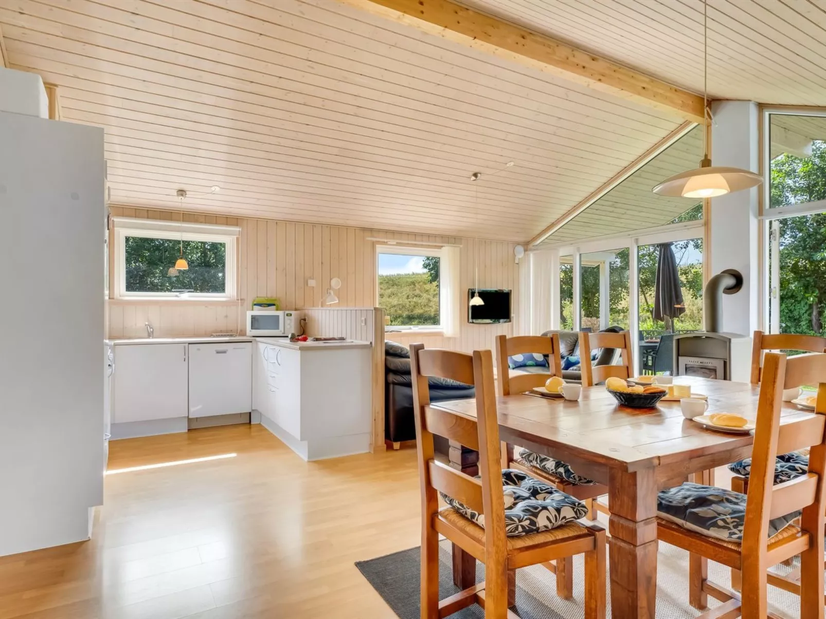 "Alvina" - 45m from the sea-Drinnen