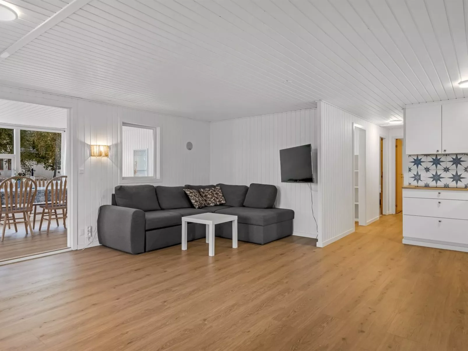 "Knud" - 2.5km from the sea-Inside