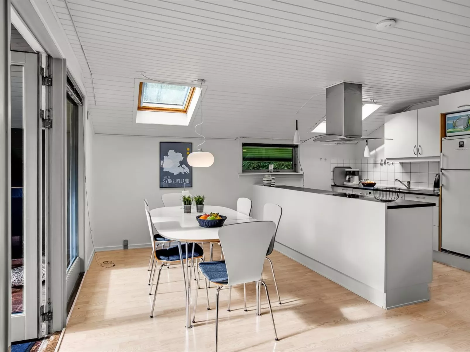 "Dimo" - 30km from the sea-Inside