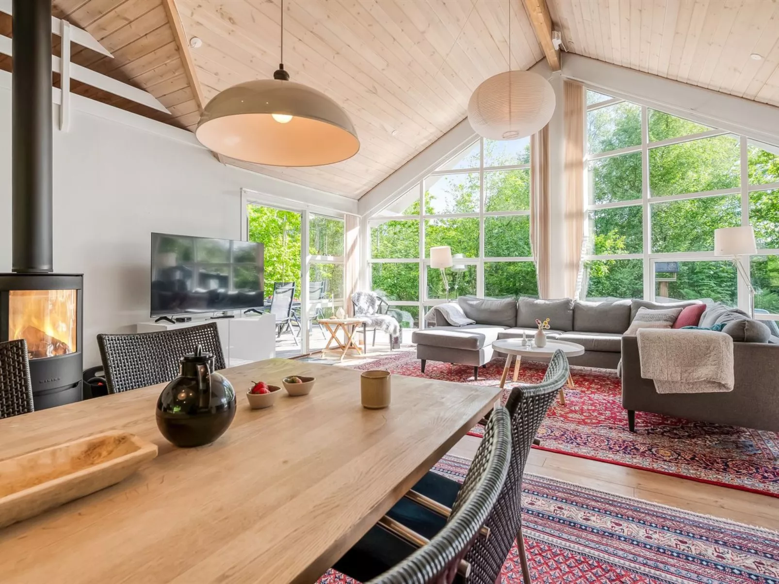 "Hellin" - 175m from the sea-Inside