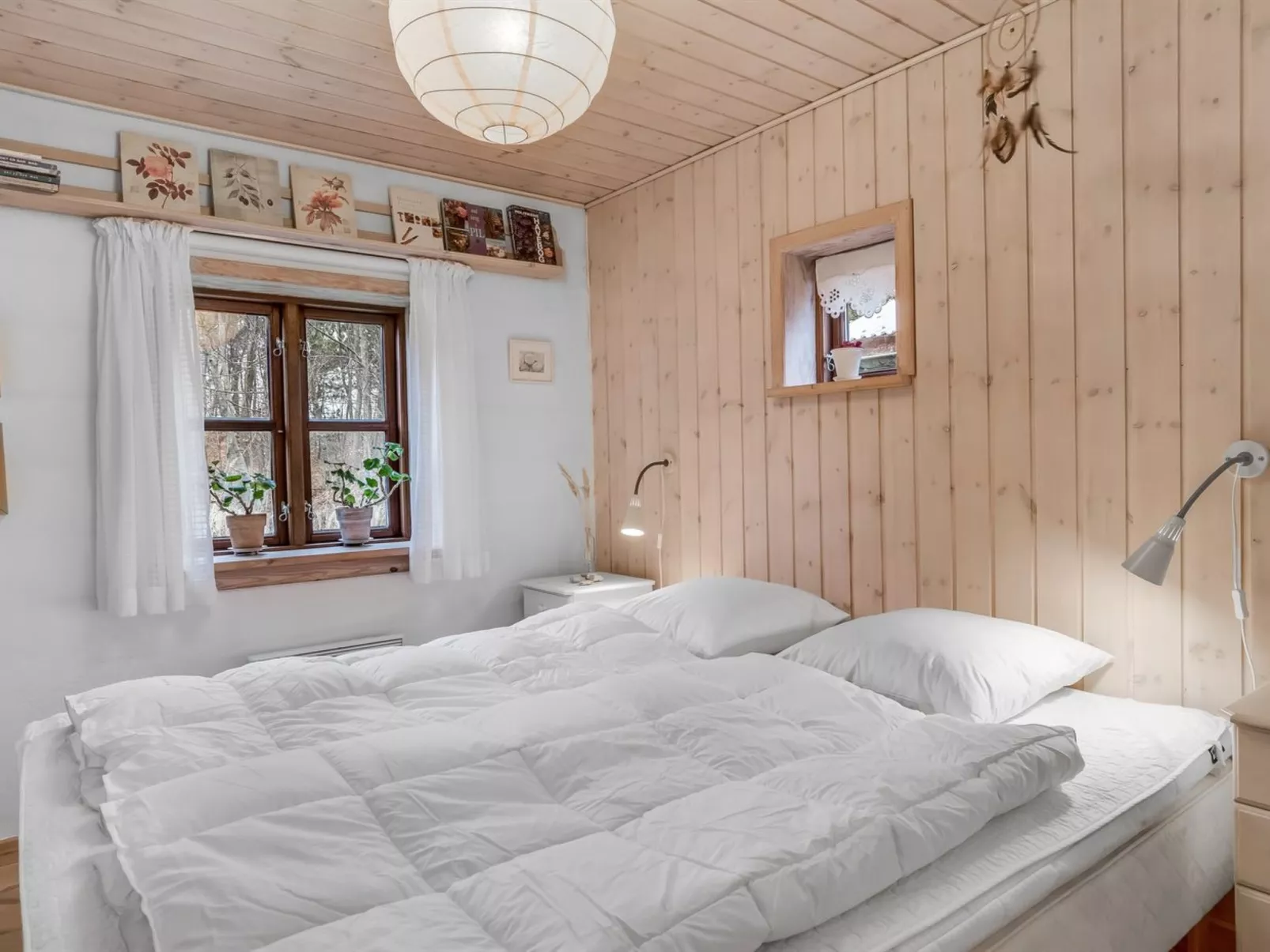 "Gunnild" -  from the sea-Drinnen