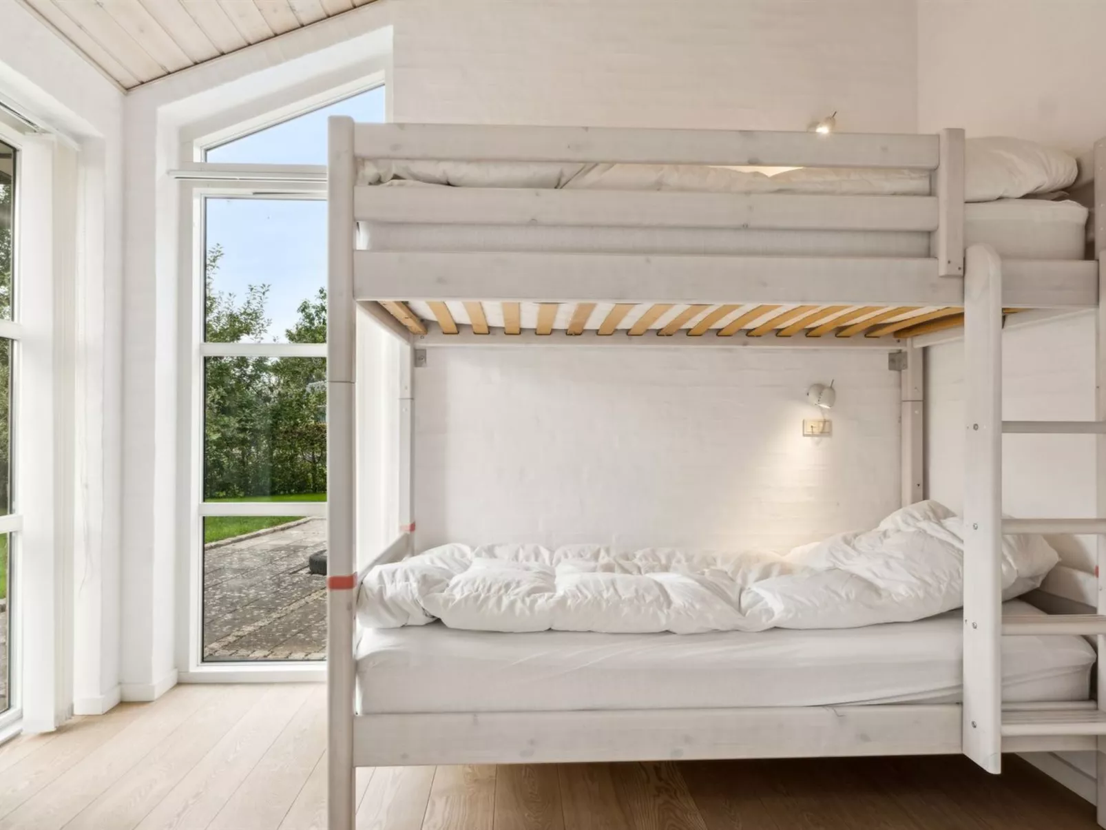 "Agneta" - 150m from the sea-Inside