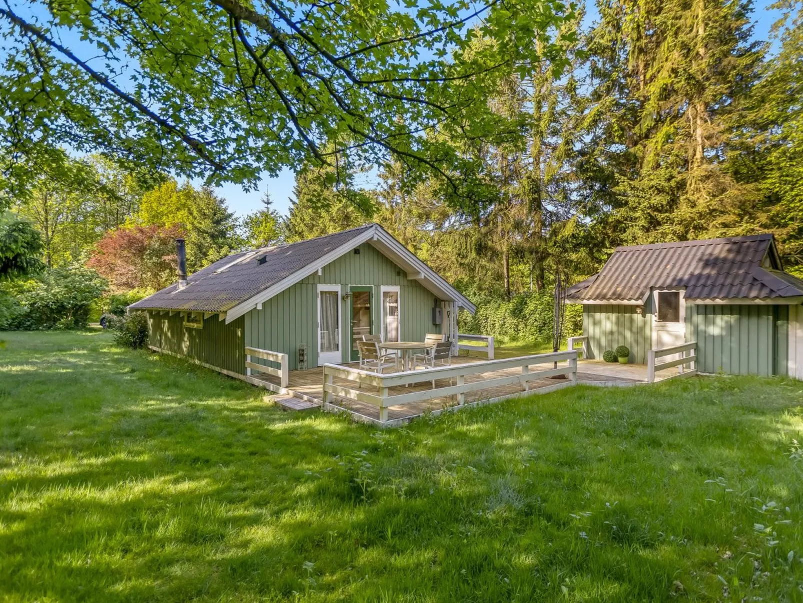 "Ung" - 30km from the sea-Outside