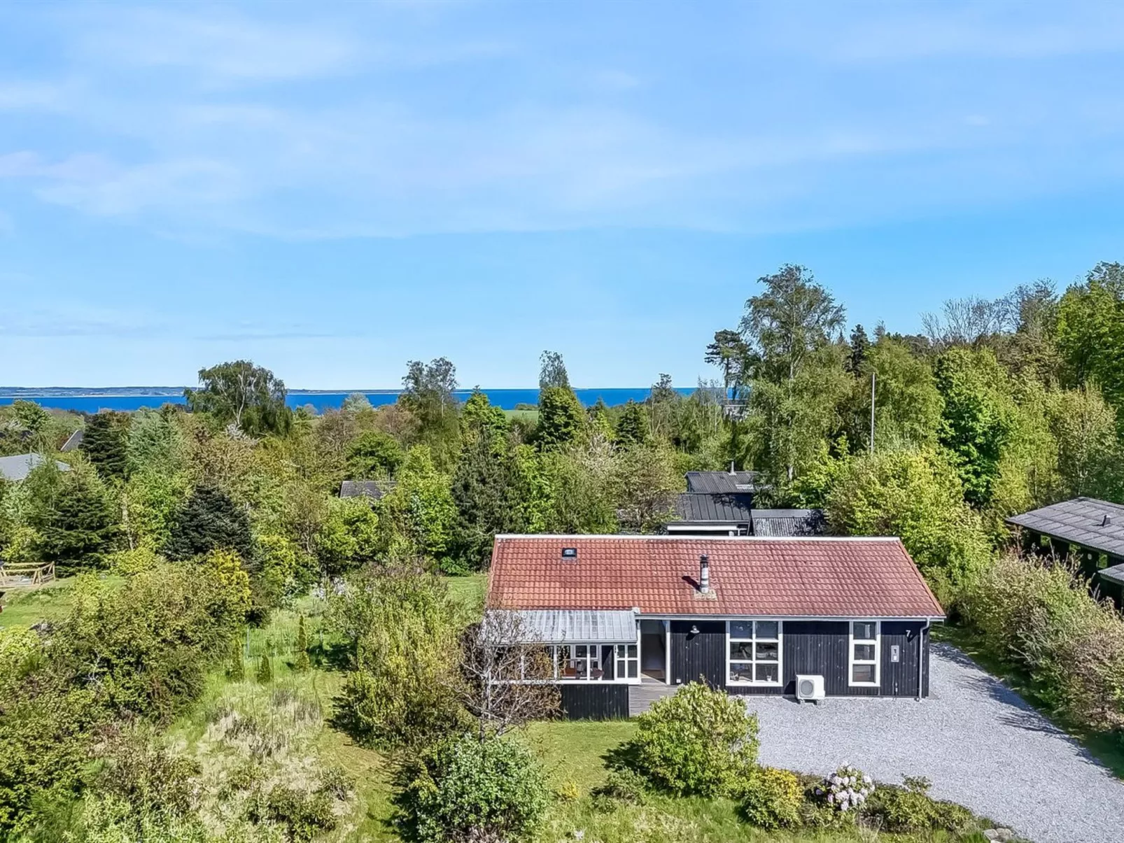 "Rik" - 2km from the sea-Outside