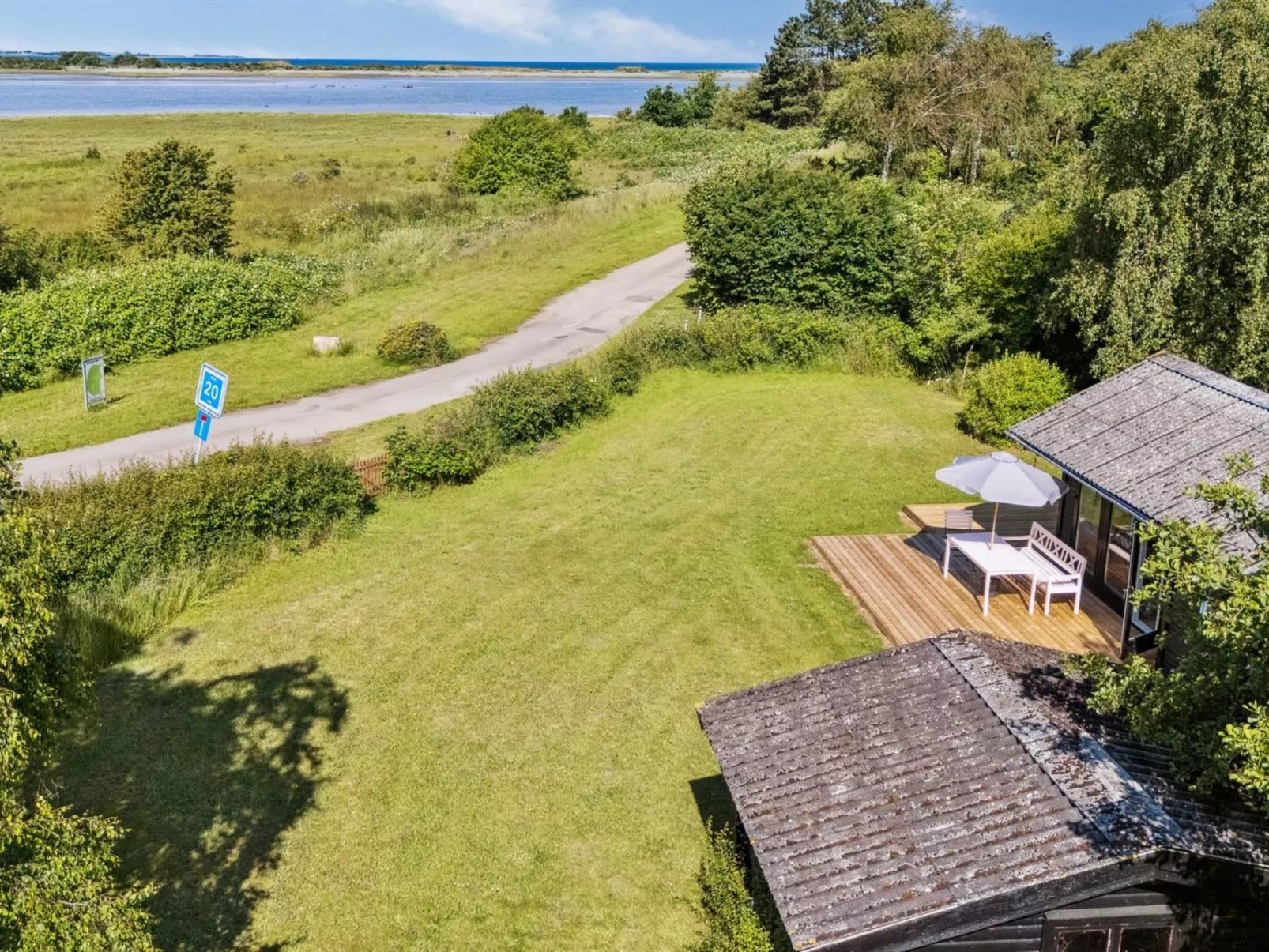 "Dufa" - 200m to the fjord-Outside