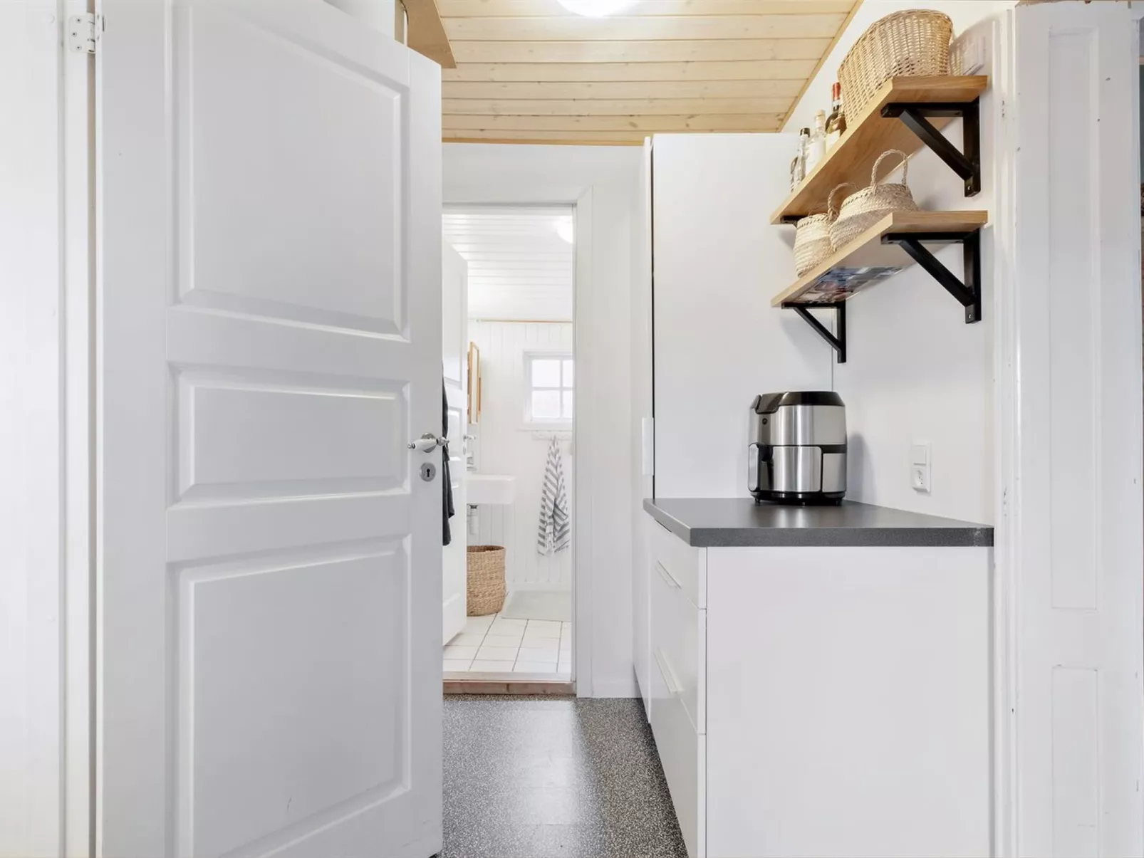 "Aarno" - 120m from the sea-Dedans